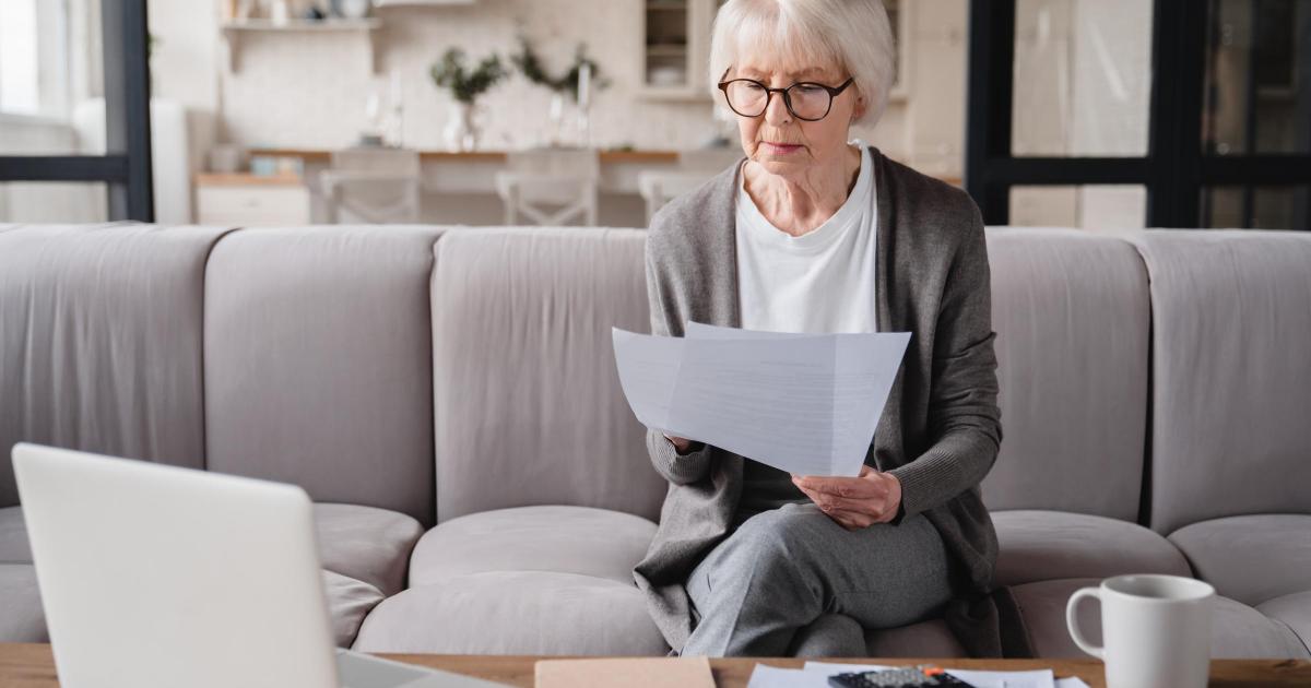 Pension changes may see one in 10 cut pension contributions