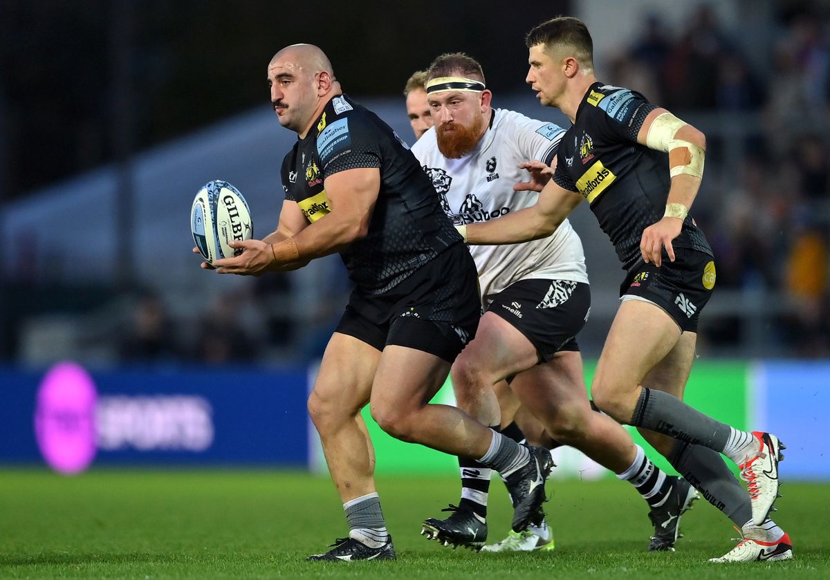 Nika Abuladze of Exeter Chiefs looks to pass the ball. (Photo by Patrick Khachfe/Getty Images)