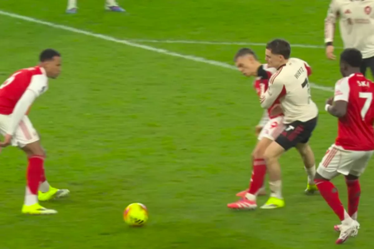 Florian Wirtz is brought down in the box