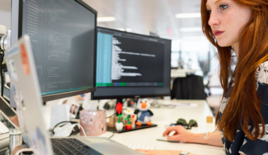 Barclay to offer business broadband on Fibrus network