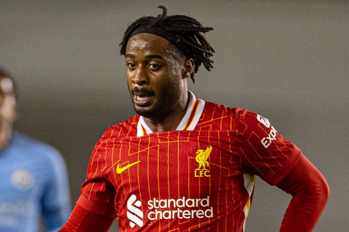 MANCHESTER, ENGLAND - Friday, April 25, 2025: Liverpool