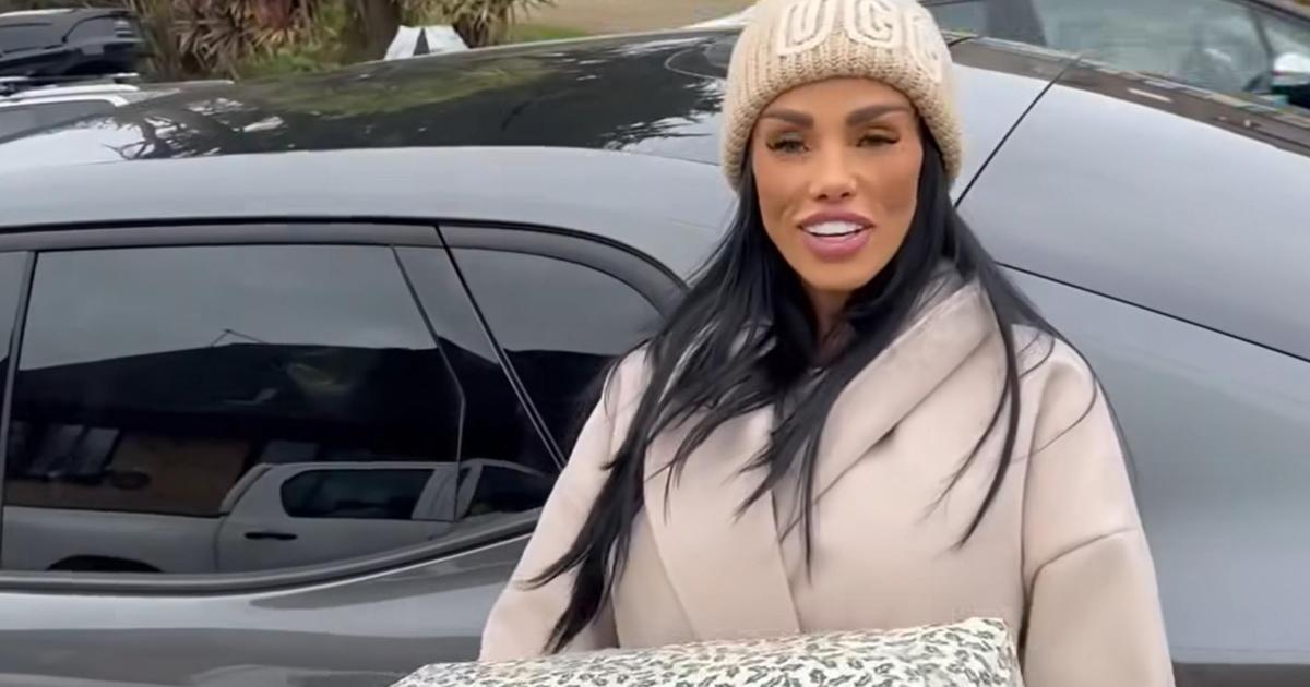 Katie Price enjoys festive trip to Isle of Wight with family