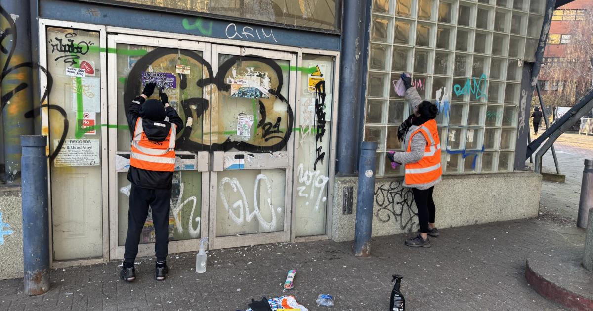 Woman transforms Swindon building plagued with graffiti