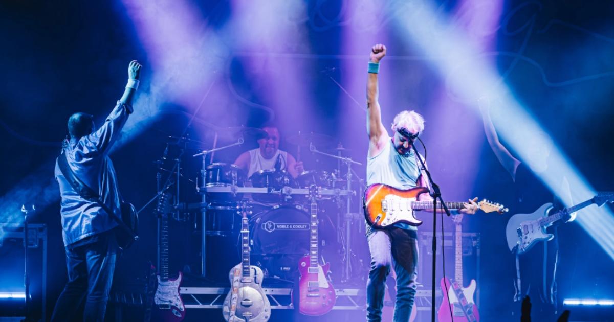 Dire Straits tribute band to perform at The Hawth in Crawley