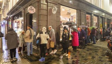 Blue meet fans in Glasgow Assai Records for album Reflections release