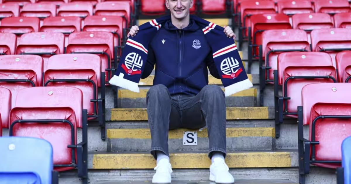 Bolton Wanderers boss on keeper 'gamble' in transfer window