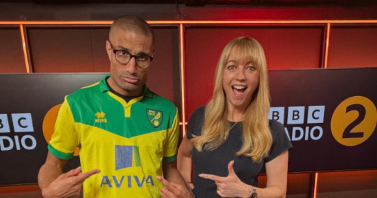 Sara Cox gets BBC Radio 2 presenter to wear Norwich City shirt