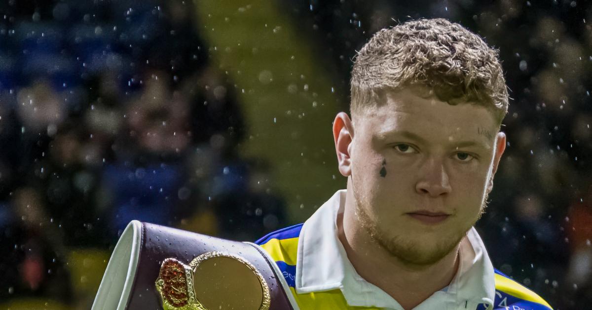 Conor O'Rourke world-title defence against Dorian Darch