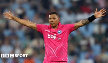 Ottneil Baartman celebrates a wicket for Paarl Royals