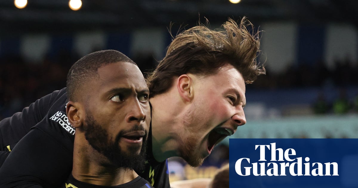 Beto snatches last-gasp equaliser for Everton to spark Moyes sprint and frustrate Brighton | Premier League