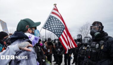 Live updates: Trump warns Minnesota ICE protests will be dealt with 'quickly'