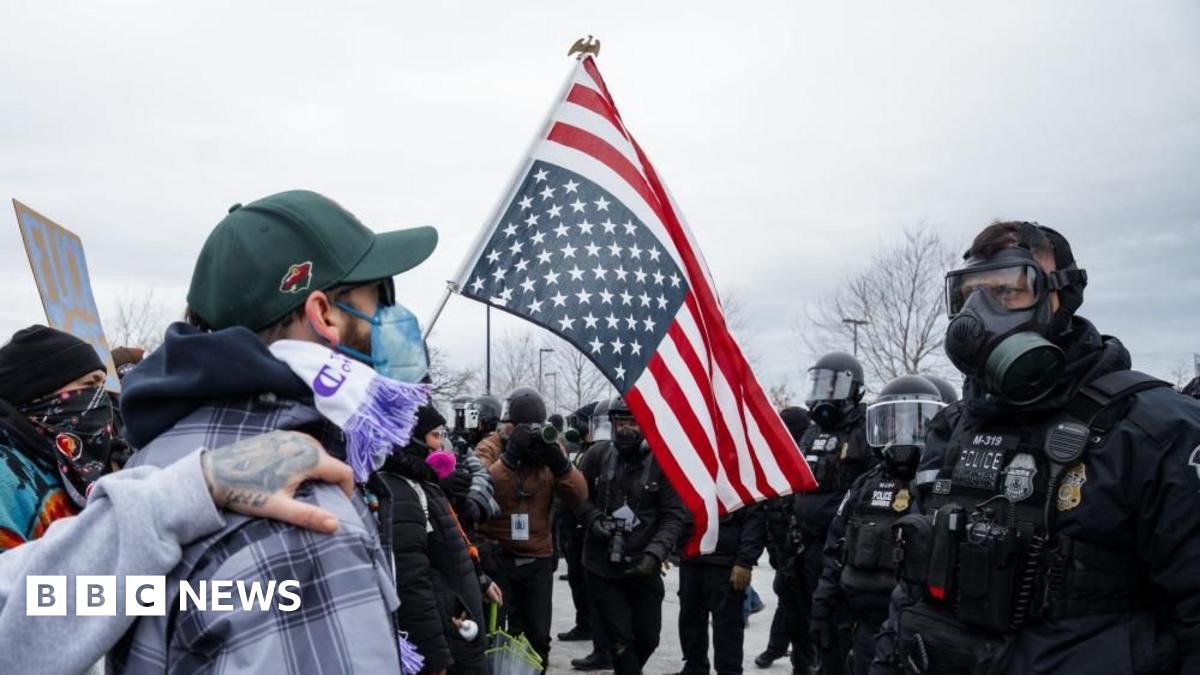 Live updates: Trump warns Minnesota ICE protests will be dealt with 'quickly'