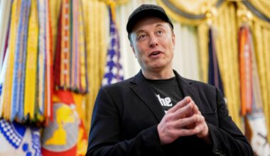 Elon Musk targets SpaceX float to coincide with rare planetary alignment