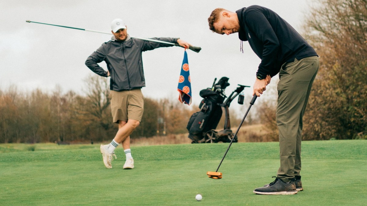 British golfer plays 652 courses in a year to set new record