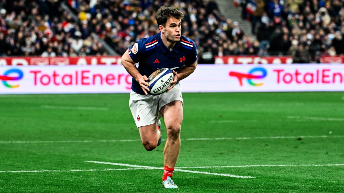 Why has Damian Penaud been axed from France Six Nations squad?