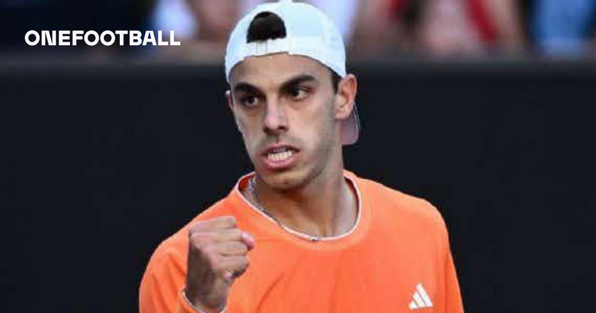 Cerúndolo into last 16, 'Argentomania' at Australian Open 2026