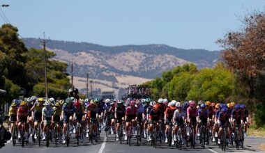 WILLUNGA, AUSTRALIA - JANUARY 17: A general view of Ricarda Bauernfeind of Germany and Team Lidl - Trek, Mikayla Harvey of New Zealand and Team SD Worx - Protime, Sofia Bertizzolo of Italy and Team FDJ United - SUEZ, Alice Towers of Great Britain and Team EF Education-Oatly, Katia Ragusa of Italy and Team Human Powered Health, Erica Magnaldi of Italy and UAE Team ADQ compete during the 10th Santos Women's Tour Down Under 2026, Stage 1 a 137.4km stage from Willunga to Willunga 134m / #UCIWWT / on January 17, 2026 in Willunga, Australia. (Photo by Con Chronis/Getty Images)