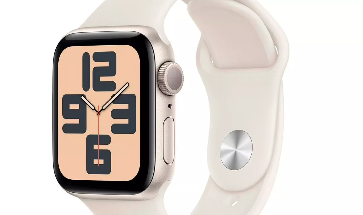 Apple Watch SE 2nd Gen in pink