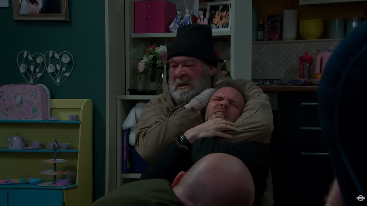 Viewers tuned in on Thursday to see Paddy’s father Bear Wolf murder villain Ray Walters