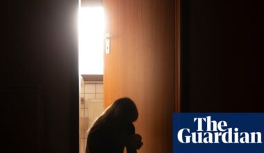 Don’t rely on BMI alone when diagnosing eating disorders in children, says NHS England | Children's health