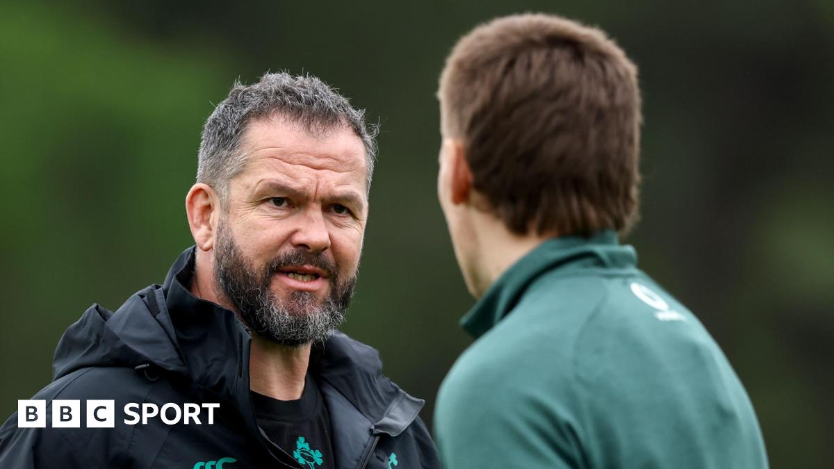 Andy Farrell speaks to Sam Prendergast in Ireland training