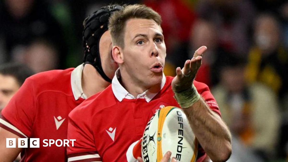 Wales' Liam Williams blows a kiss to the crowd after scoring a try during the second Test in Australia in 2024