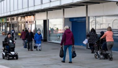 Two high street giants plunge into administration - 2,550 jobs at risk | City & Business | Finance