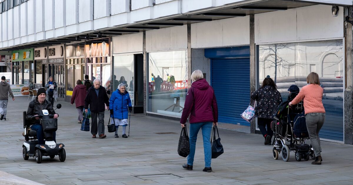 Two high street giants plunge into administration - 2,550 jobs at risk | City & Business | Finance