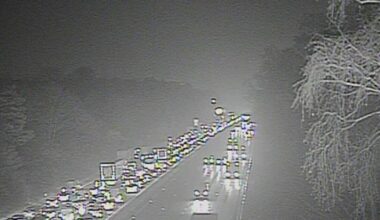 M3 traffic LIVE: Vehicle fire sparks chaos for drivers facing 90-minute delays | UK | News