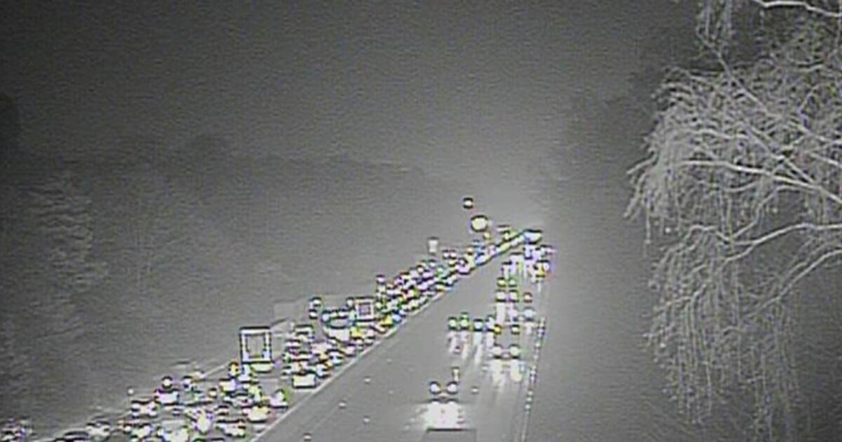 M3 traffic LIVE: Vehicle fire sparks chaos for drivers facing 90-minute delays | UK | News