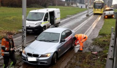 Manchester LIVE: City centre chaos after BMW gets stuck on tracks | UK | News