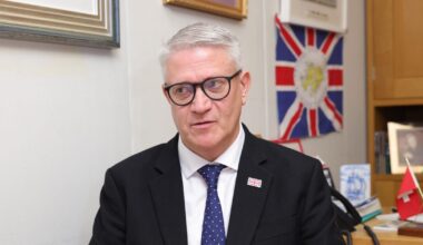 Nigel Farage has 'bulldog spirit', new Reform MP says as he reveals reason he defected | Politics | News