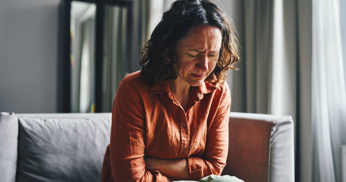 Bug sweeping UK with six symptoms triggers 'stay at home' alert | UK | News