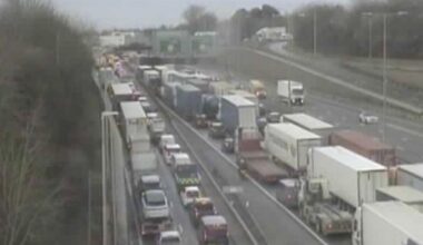 M25 Dartford Tunnel LIVE: Drivers face huge delays | UK | News