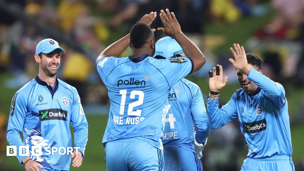 Keshav Maharaj of Pretoria Capitals celebrates the wicket with players during match 28 of the Betway SA20 season 4 between Joburg Super Kings (JSK) and Pretoria Capitals