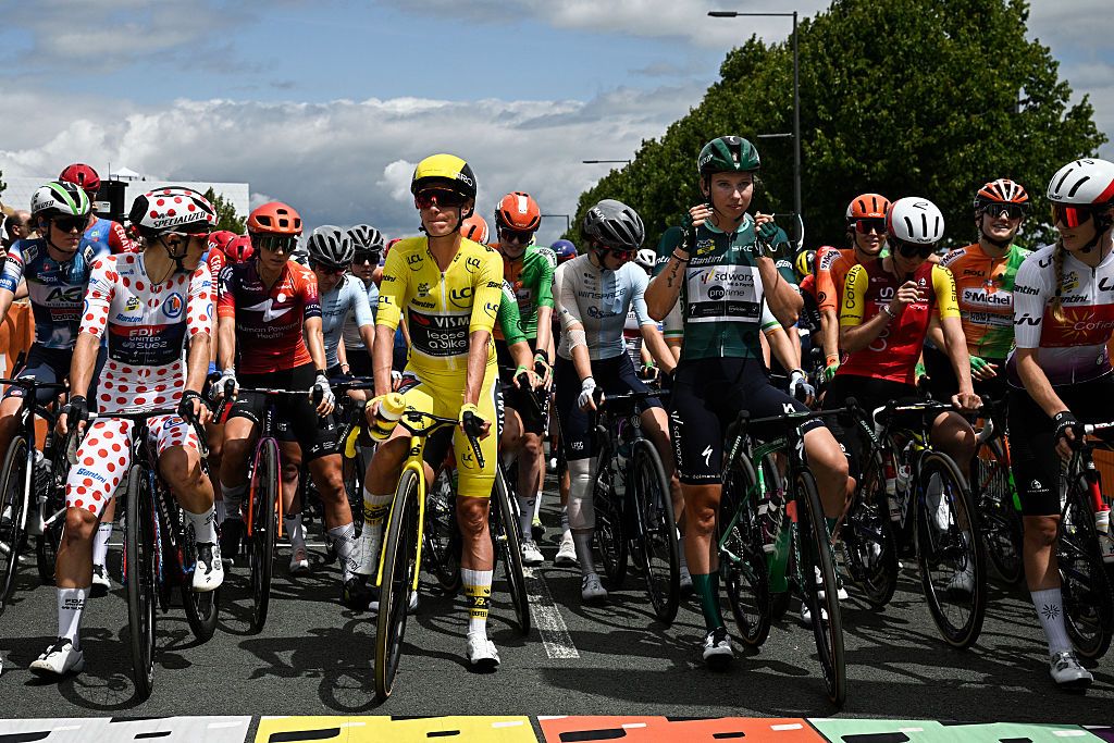 (From L) FDJ-SUEZ team's Swiss rider Elise Chabbey wearing the best climber's polka dot (dotted) jersey, Team Visma