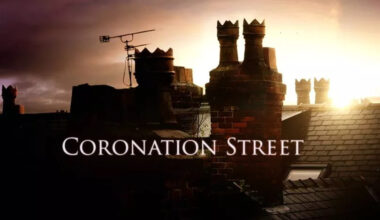 ITV Coronation Street star 'crying' as she makes huge announcement