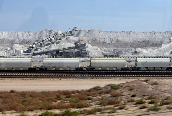 Saudi Arabia's $2.5 trillion mineral gamble