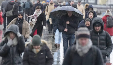 UK economy set to have returned to growth despite budget caution