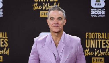 Who has the most UK number one albums and could Robbie Williams take record?