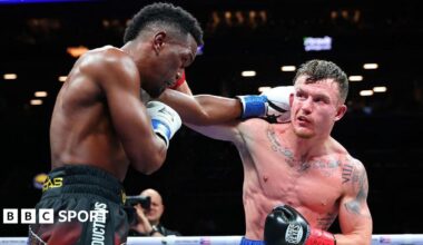 Dalton Smith lands a right against Subriel Matias in New York