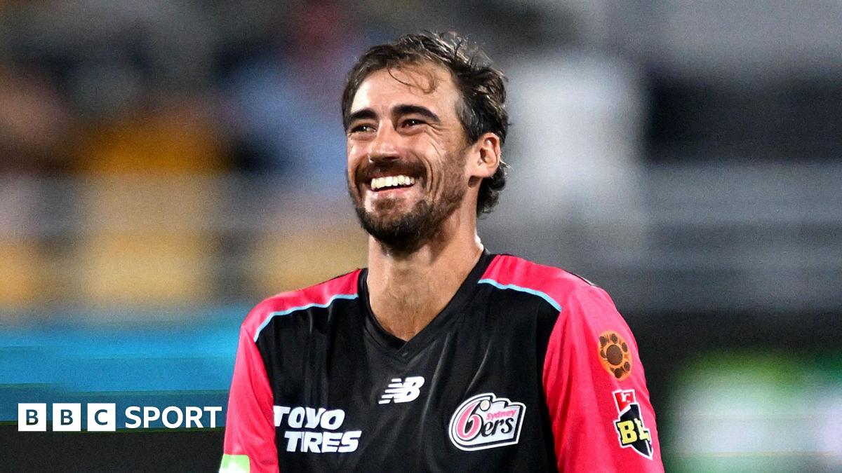 Mitchell Starc smiling