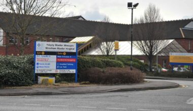 Wrexham Maelor Hospital - man waited nearly 27 hours in A&E