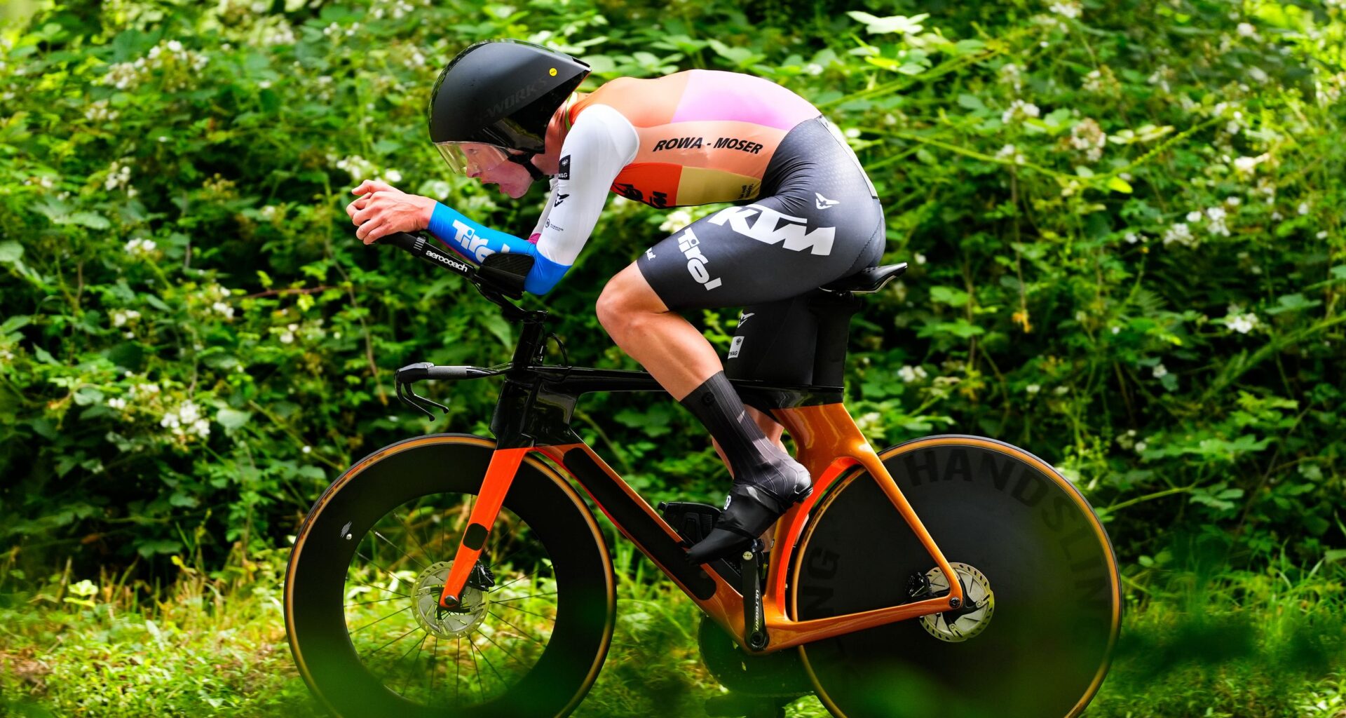 'I grabbed it with both hands, because why wouldn't you?' Meet Mattie Dodd, the 21-year-old Brit who forced his way onto Ineos Grenadiers' development team