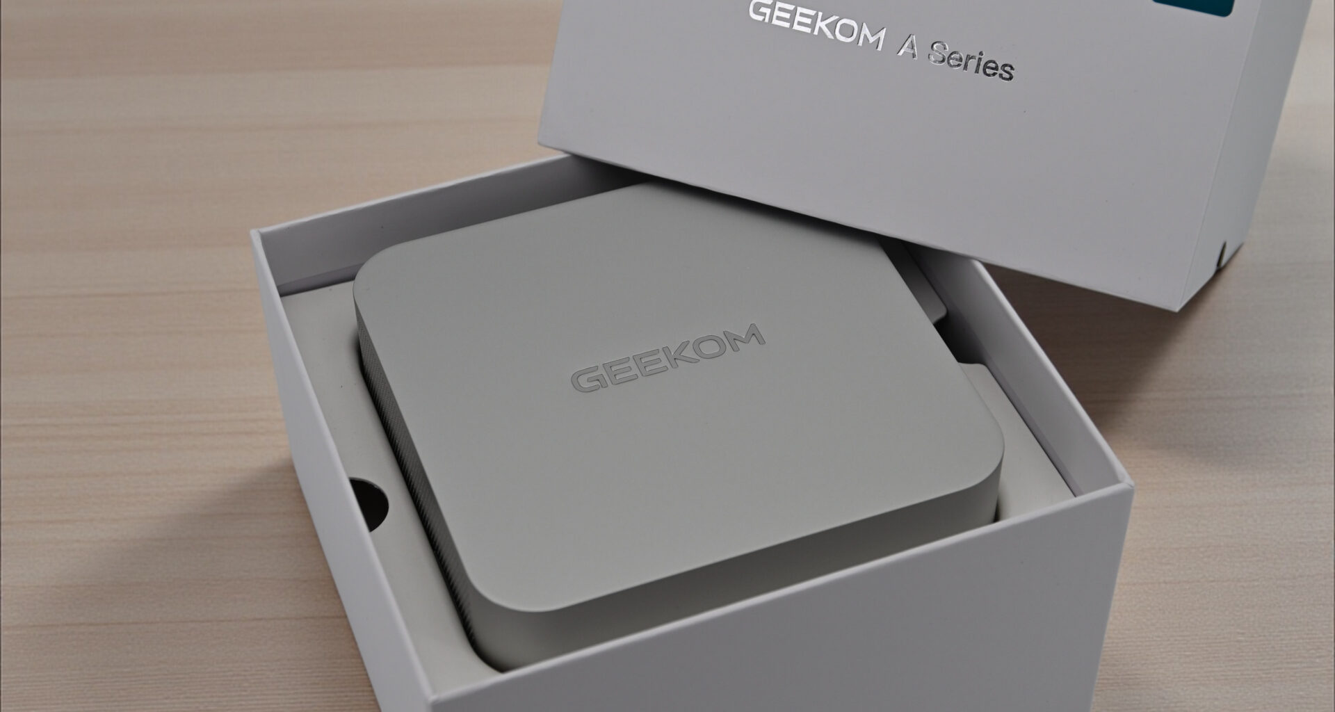 Geekom A7 Max Mini-PC review: Elegant all-rounder with Ryzen 9 7940HS and wasted performance