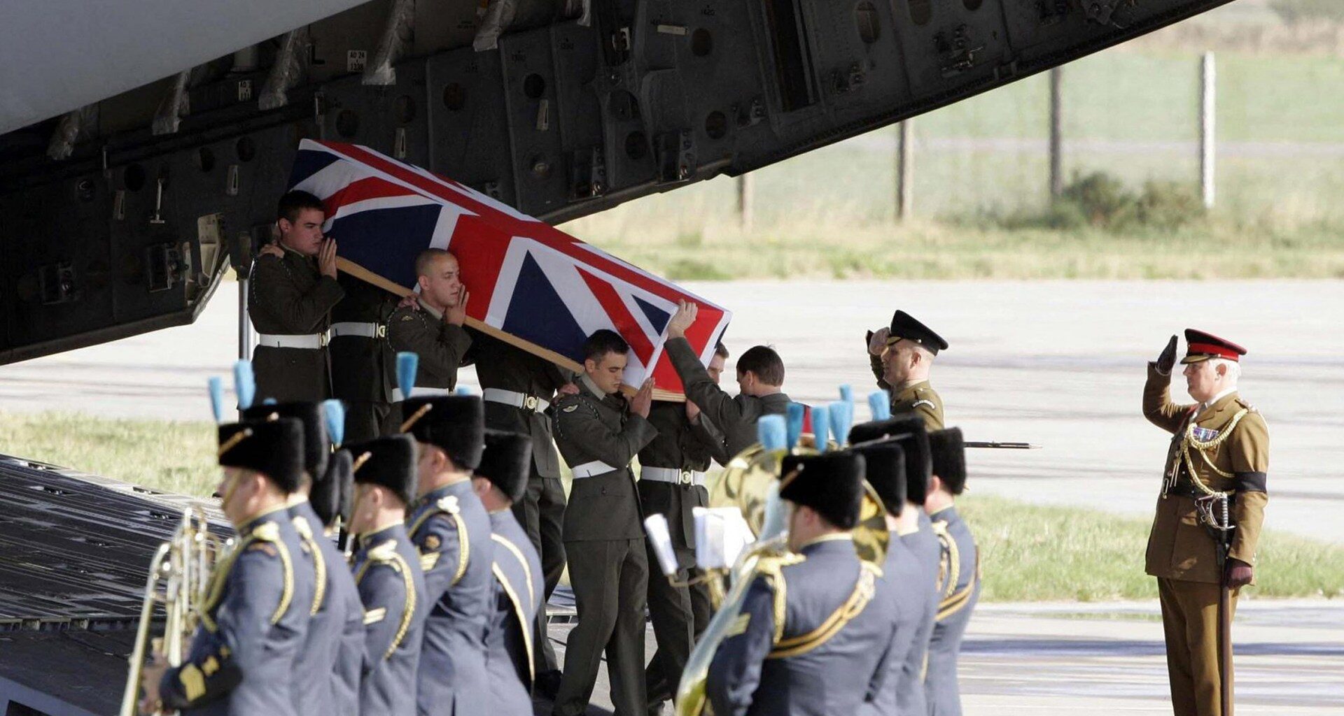 UK’s Starmer slams Trump over ‘insulting’ Afghanistan comments | Taliban News