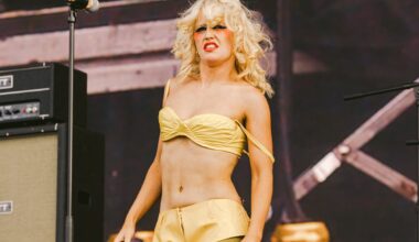 Amy Taylor sues photographer over "exploitation of her image"