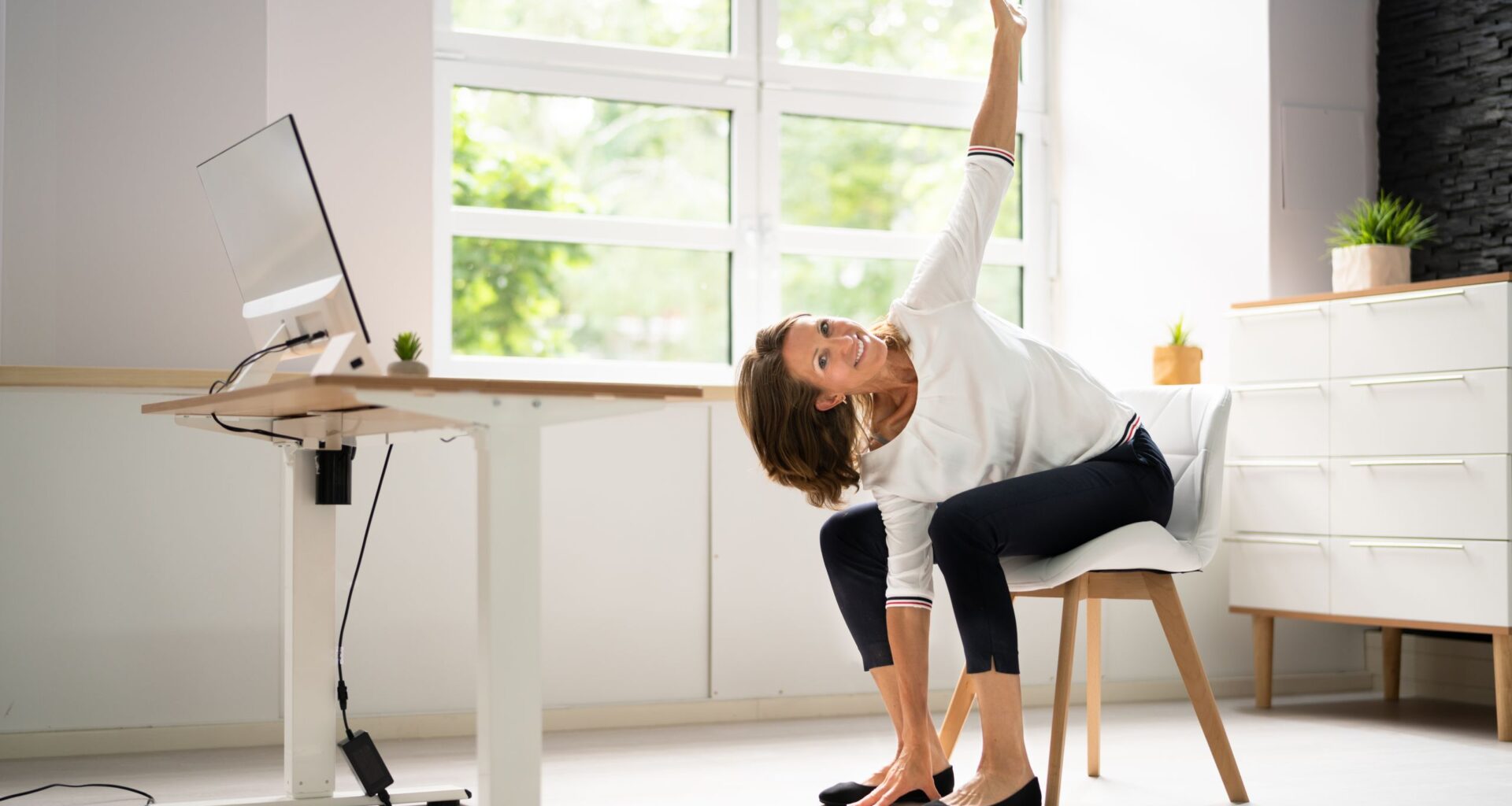 This is the one exercise variation that a movement specialist says we should all do to build core strength and stability