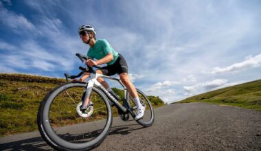 Female cyclist riding the Colnago Y1Rs aero road bike