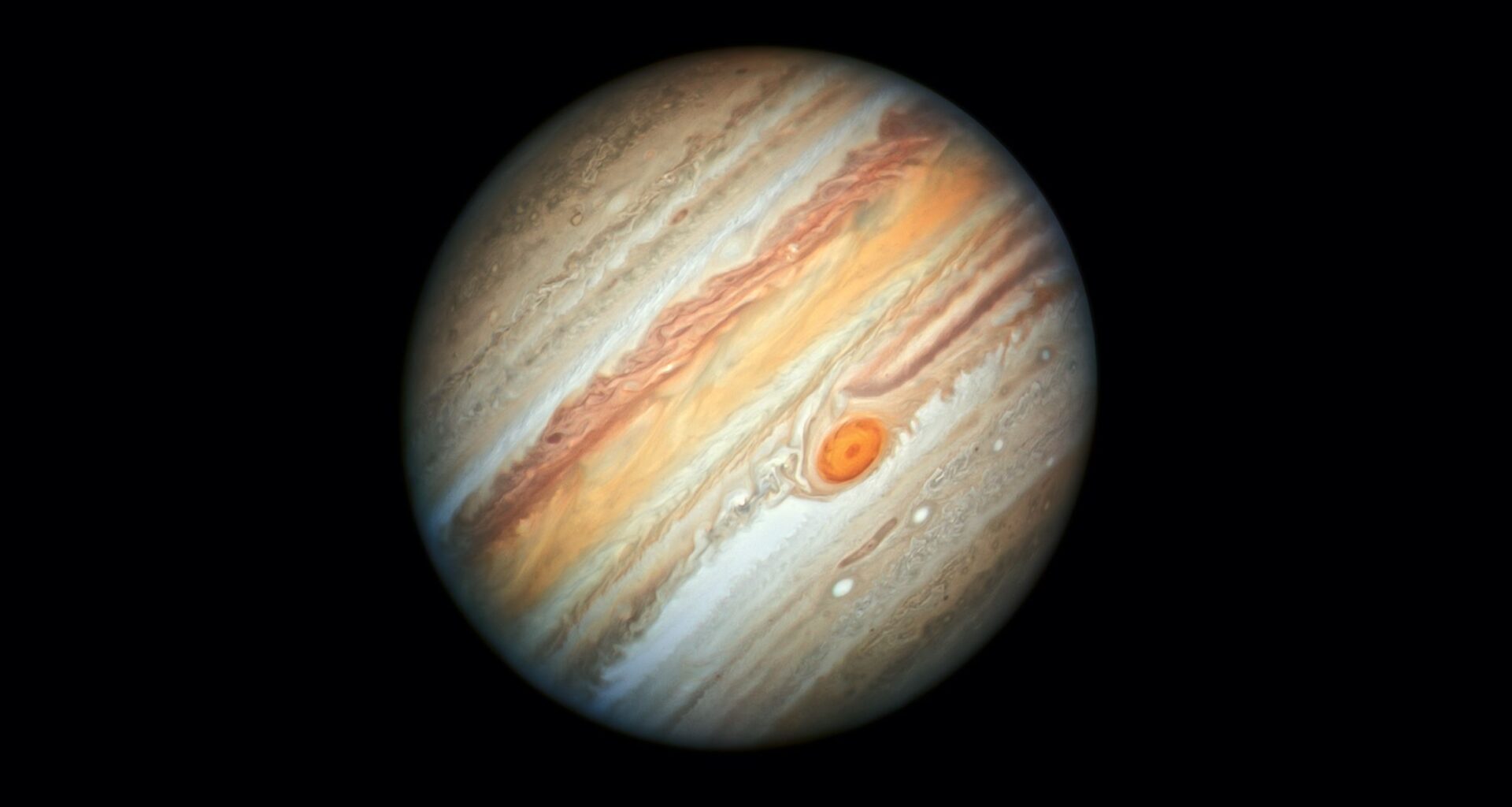 Astrophotography in January 2026: what to shoot in the night sky this month